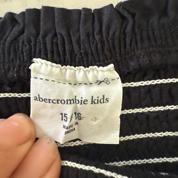 EUC Abercrombie & fitch Kids/teen black and white Dress- Sz 15/16 - Picture 2 of 6